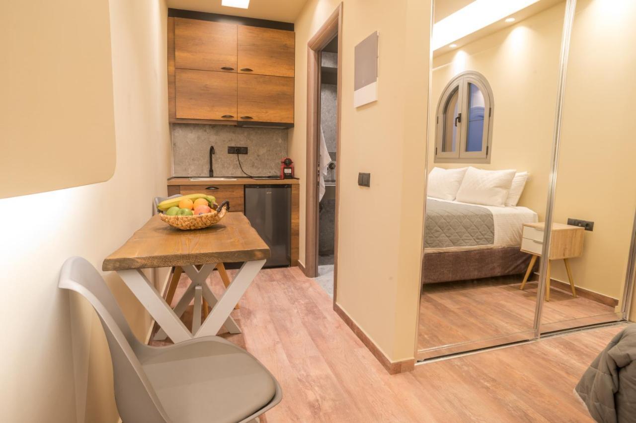 Seven Keys Luxury Suites Achílleion Eksteriør billede