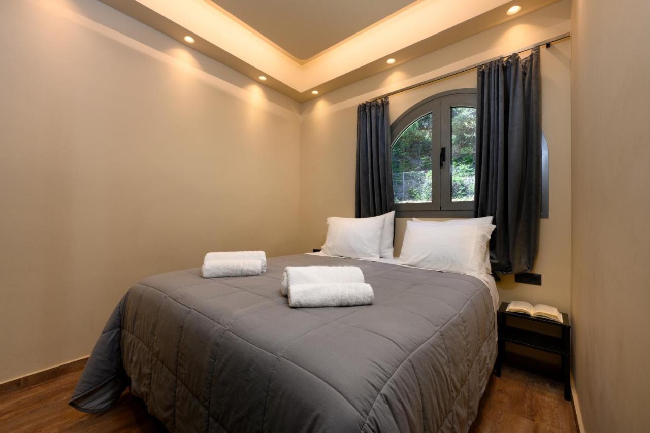 Seven Keys Luxury Suites Achílleion Eksteriør billede