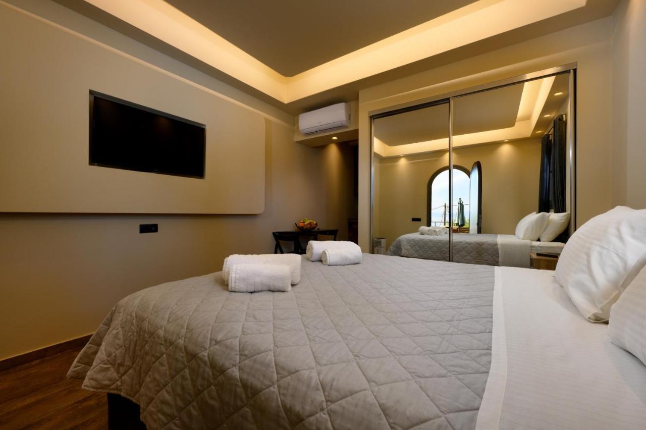 Seven Keys Luxury Suites Achílleion Eksteriør billede